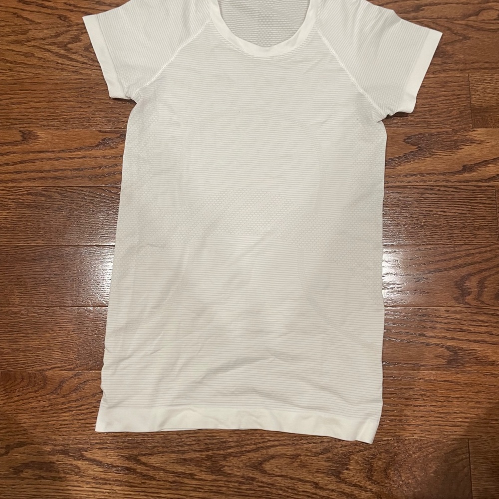 lululemon swiftly tech white size 4